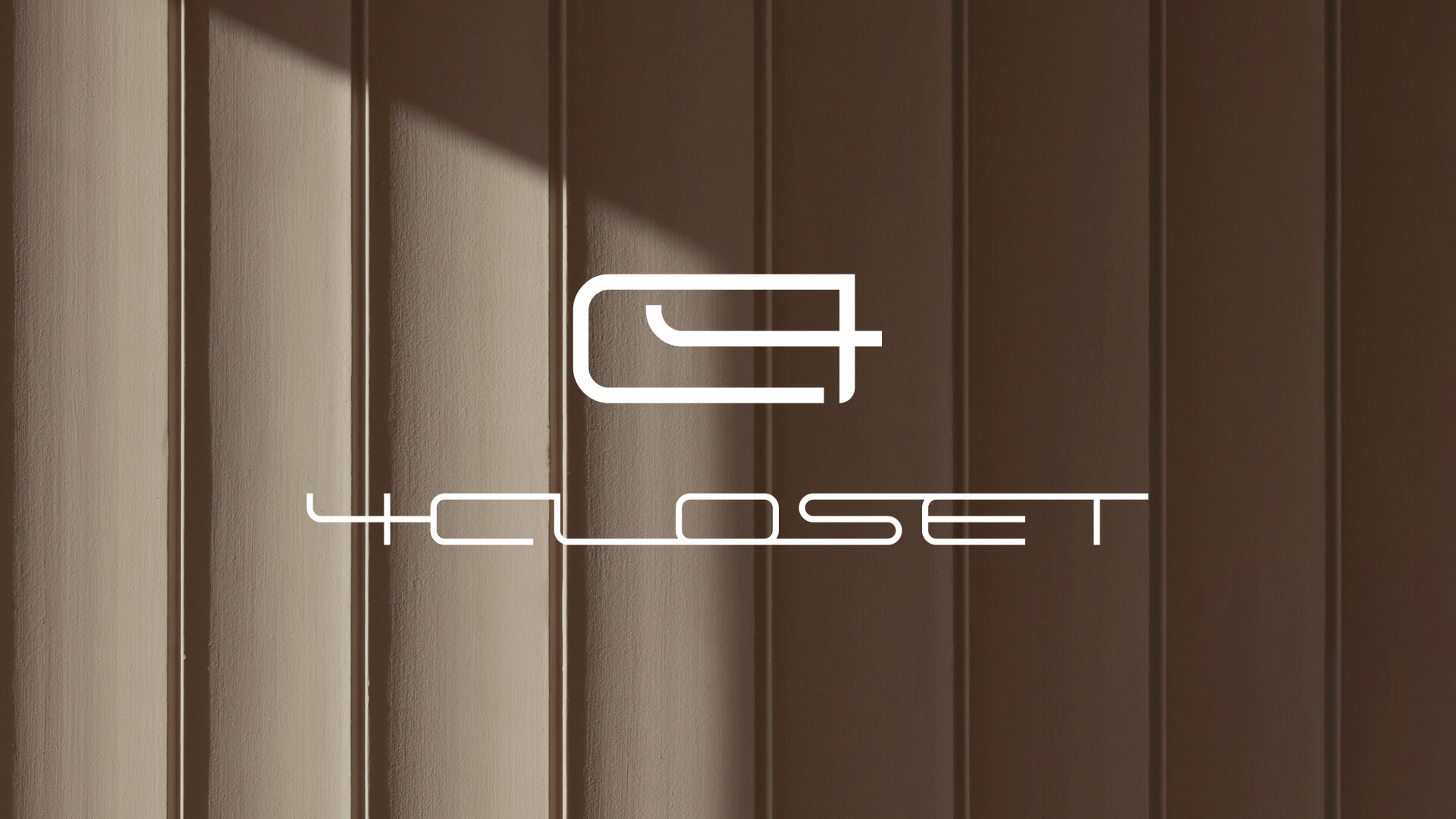 4Closet desenvolvimento Logotipo - Phantom Marketing Digital